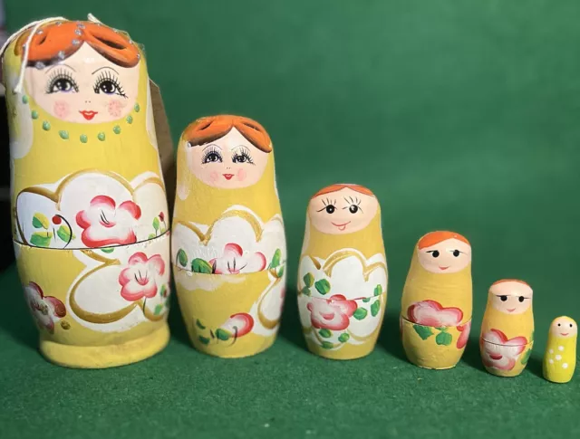 Russian Nesting Dolls Matryoshka Babushka Traditional Classic Design Set of 6