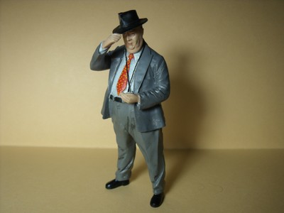 FIGURINE  1/18  ALFRED  NEUBAUER  VROOM  NON  PEINT  FOR  CMC  SPARK  CMR 