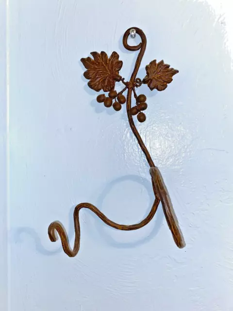 Grapes & Leaves Wrought Iron Metal Wall Mounted One Bottle Wine Rack Holder