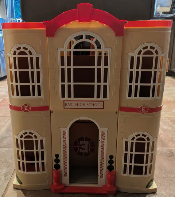 DISNEY HIGH SCHOOL Musical 3 East High School Dollhouse Playset