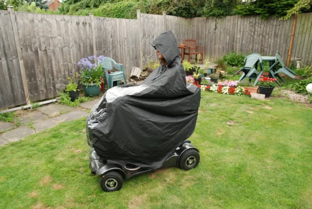 Capa de scooter de movilidad impermeable impermeable capa de lluvia poncho capucha negra transparente PVC