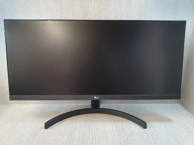 LG 29WL500 29 inch LCD Monitor - Black