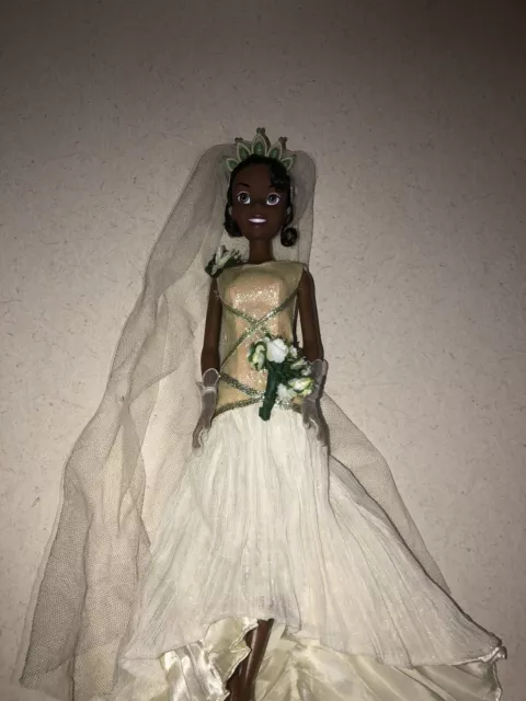 Princess and The Frog Tiana Royal Wedding Disney Store 2010 Princess Tiana Doll