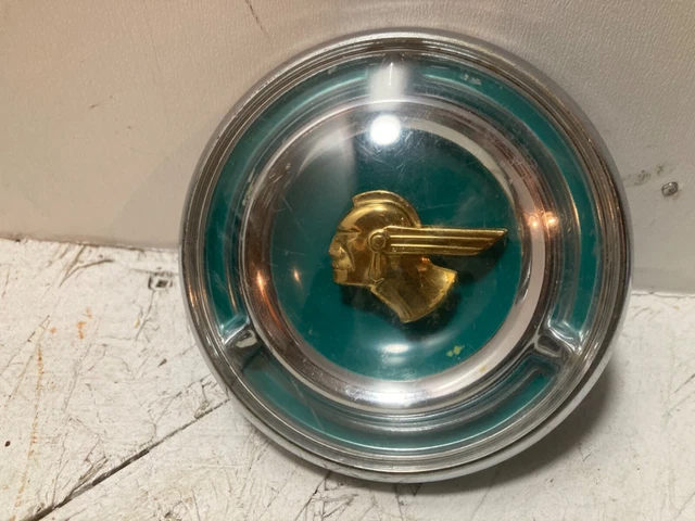GM 1951 1952 Pontiac Chieftain Steering Wheel Horn Button Emblem Badge Orig