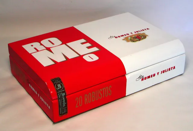 *1* ROMEO Y JULIETA Robustos CIGAR BOX Flip Lid Glossy RED & WHITE Empty Beauty