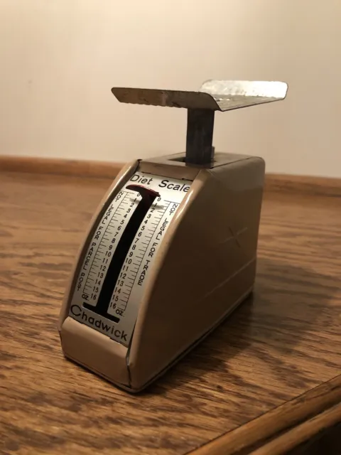 Vintage Chadwick Beige Metal Diet Scales ( Weight Up To 16 oz. )