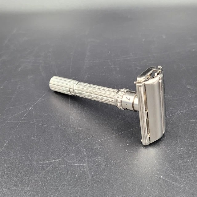 Vintage 1965 Gillette Slim Adjustable 1-9 DE TTO Safety Razor Date Code K-2