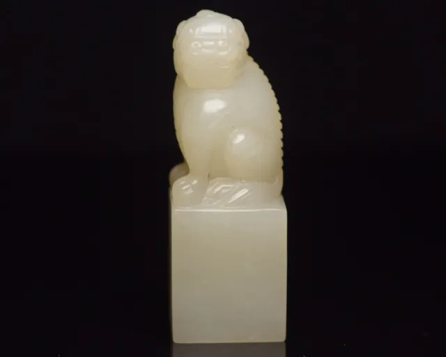 Chinese Hand-carved Natural Hetian Jade Nephrite Statue Seal Beast Pixiu carving