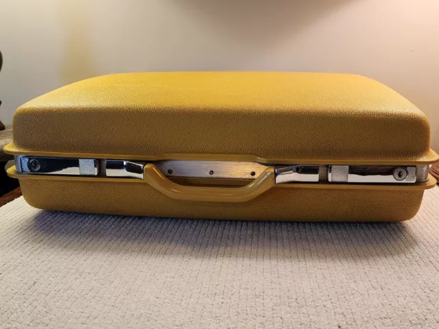Samsonite Montebello II Yellow Hard Suitcase VTG 21"x 16"x 6.5" NoKey Retro 60's