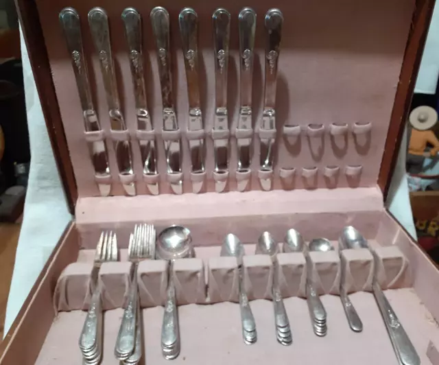 Vintage Holmes and Edwards "Youth" Silverplate 8 place setting Serving Spoons