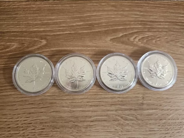 4 x Silver Canadian Maple Leaf 2009 1oz Coins In Capsules