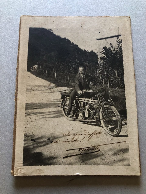 B) Fotografia cartonata 13x18cm moto motociclismo Douglas