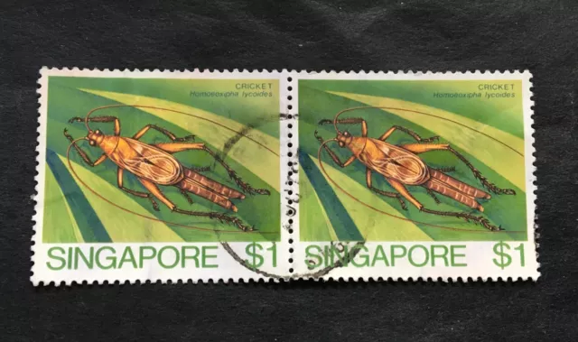 Singapore 1985 insects - pair of 2 used stamps 1 $ Michel No. 471