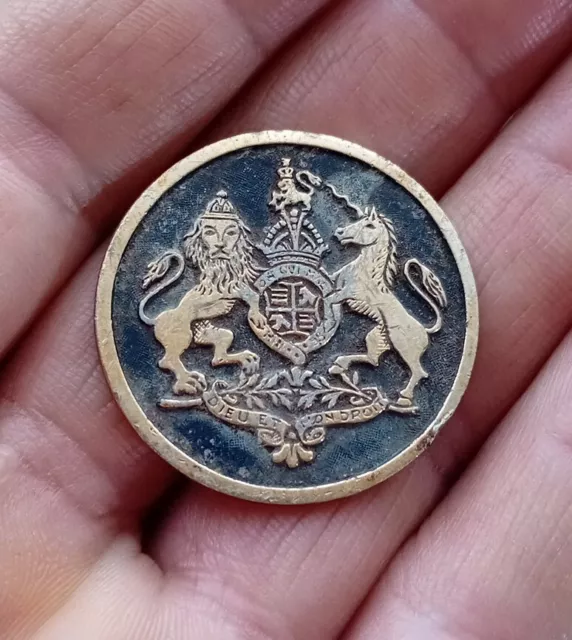 Bouton Militaire Dieu Et Mon Droit  - Lion Et Licorne