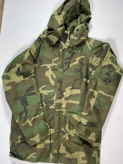 Genuine US GI Military Cold Weather Woodland Camouflage Gortex Jacket Med Long