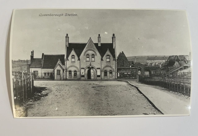 RAILWAY STATION PHOTOGRAPH Queenborough D779 £4.25 PicClick UK