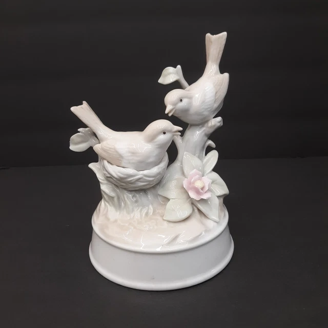 VTG Small Wonders Collection Wind Up Music Box Bird Flowers Jamestown China