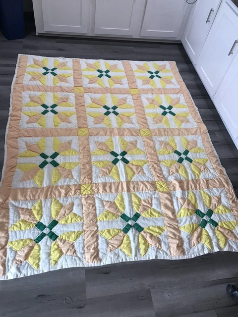 "Edredón vintage hecho a mano con retazos blanco melocotón flores naranjas 84""x68"""