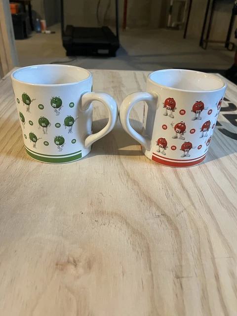 2018 Mars Dancing M&M's Coffee Mug Frankford Candy LLC 16 Oz Red And Green Pair