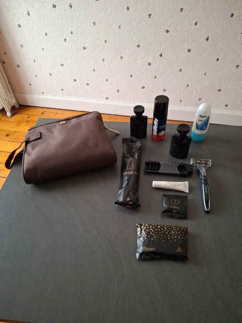 Trousse De Toilette Vintage En Cuir Noir – Complète – Fabriquée En France