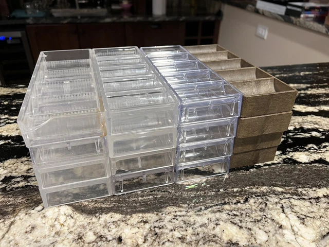 16 Poker Chip Rack Trays - Each Holds 100 Chips
