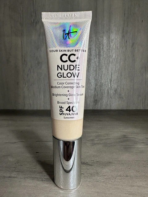Base de tinte para piel crema brillante desnuda It Cosmetics CC+ - MARFIL JUSTO - NUEVO SIN CAJA