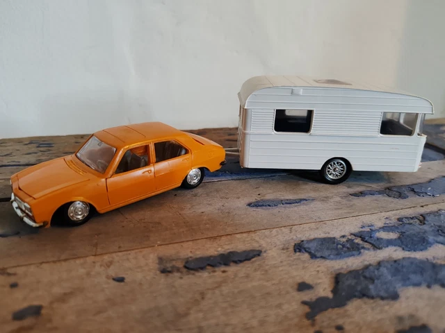 NOREV - 93 - Peugeot 404 Avec Caravane Panoramic 14 - Bleu Pâle - En boite