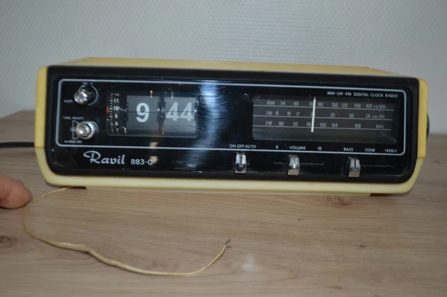 Ancien Radio Réveil AM/FM encastrable pour tête de lit