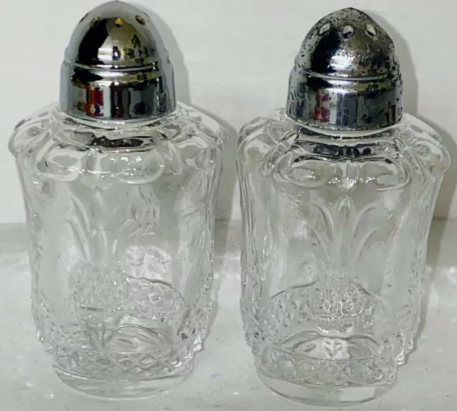 Heisey PLANTATION* PINEAPPLE* CRYSTAL*SALT & PEPPER SHAKERS W/LIDS*