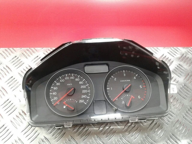 CEINTURE AVANT DROIT VOLVO XC 40 2.0D D3 - 16V TURBO /R:86831876 EUR