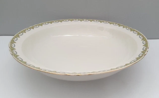 Grand plat à fleurs en porcelaine japonaise, XIXème siècle