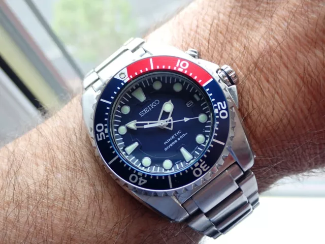 SEIKO KINETIC 5M62 0BLBFK Air Divers 200M Pepsi Bezel SKA369 Boxed