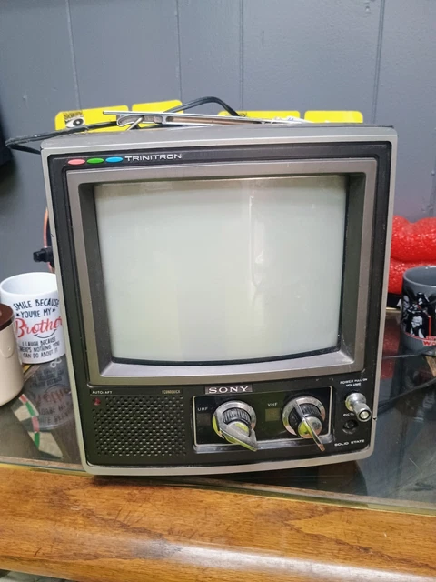 SONY KV-10PR1 TRINITRON Color TV 10 Inch CRT Monitor 1997 Retro