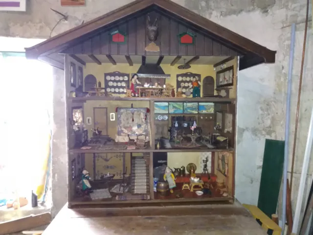 Maison de poupées ancienne "Chalet"