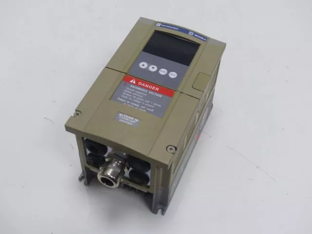 Telemecanique Altivar ATV18U18M2 Frequenzumrichter 0,75kW 230V TESTED