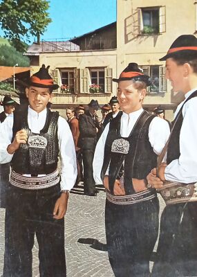Costumi dell'Alto Adige anni 40 VAL SARENTINO presso Bolzano 