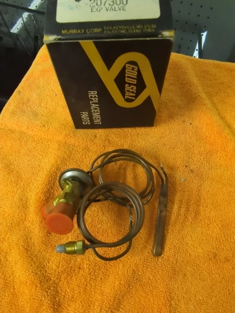 NOS Murray A/C Expansion Valve 702300 63-72 GM 15-5774 Camaro Corvette Chevelle NOS Murray A/C Expansion Valve 702300 63-72 GM 15-5774 Camaro Corvette Chevelle