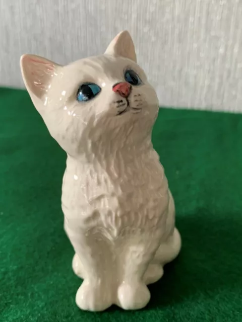 ROYAL DOULTON CAT PERSIAN KITTEN MODEL No. DA 128 WHITE GLOSS PERFECT