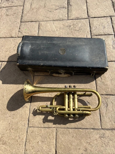 1941 CG CONN ELKHART TRUMPET #346xxx AND CASE