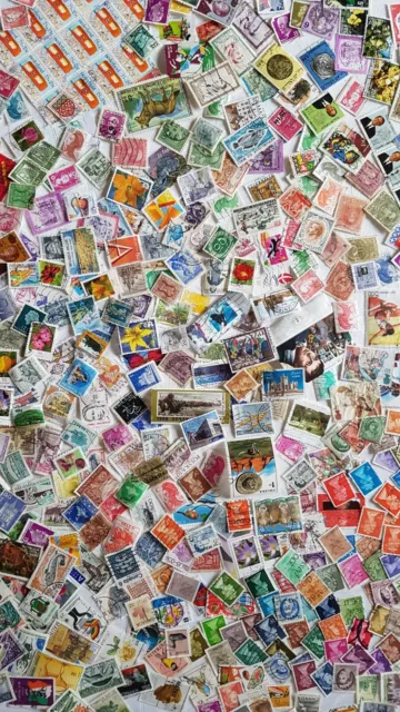 Lot De 500 Timbres Du Monde Stamps Worldwide