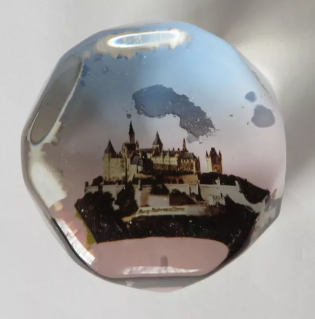 Antikes Paperweight * Bodenbild Perlmuttbild Burg Hohenzollern * um 1900 * Ø5 cm 3