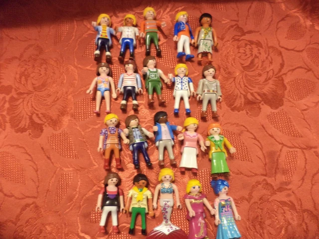 playmobil lot de 20 personnages femmes  tbe
