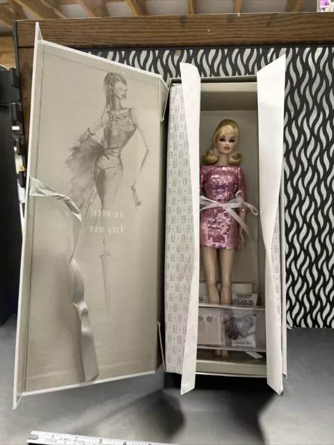 2010 Integrity Toys Fashion Royalty Temptation Vanessa Perrin #91242 NRFB (A12)