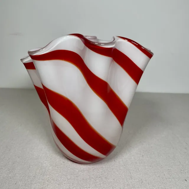 Beau Rivage Red & White Blown Glass Candy Striped Ruffled Handkerchief Art Vase