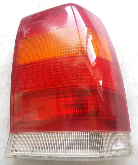 Opel Omega A ruckleuchte rucklicht rechts SWF 395186