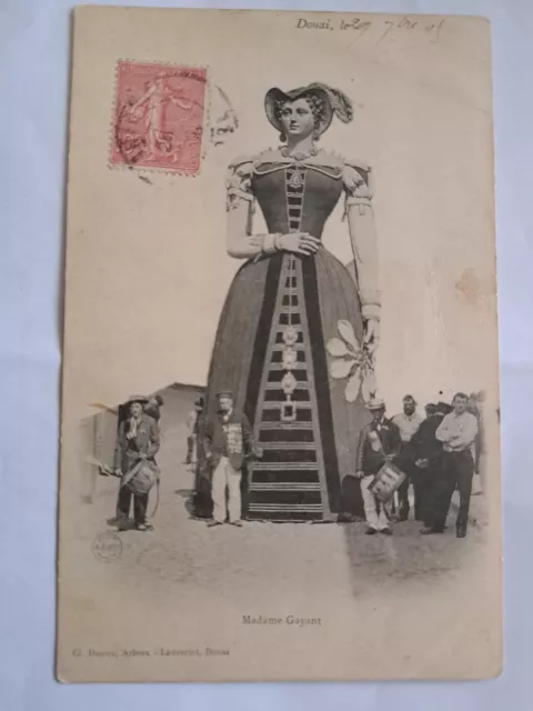 CPA DOUAI Géant madame Gayant  dept-59