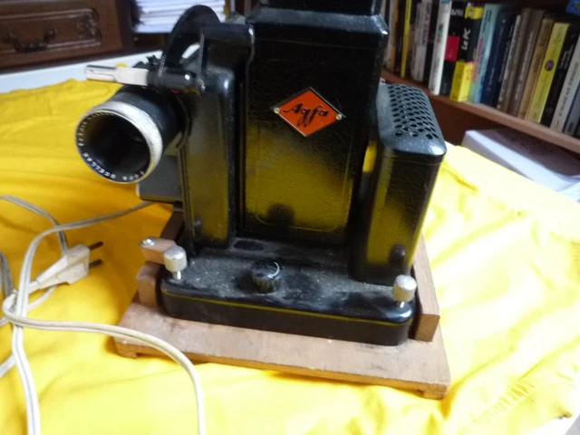 Ancien appareil cinema, enrouleuse ETOILE FILM 1930. PROJECTEUR
