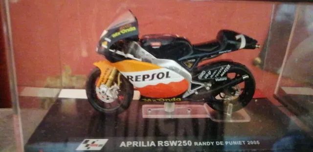 Moto GP 1/18 Course Moto Collection Honda/Suzuki/Proton/Kawasaki/Yamaha/Ducati