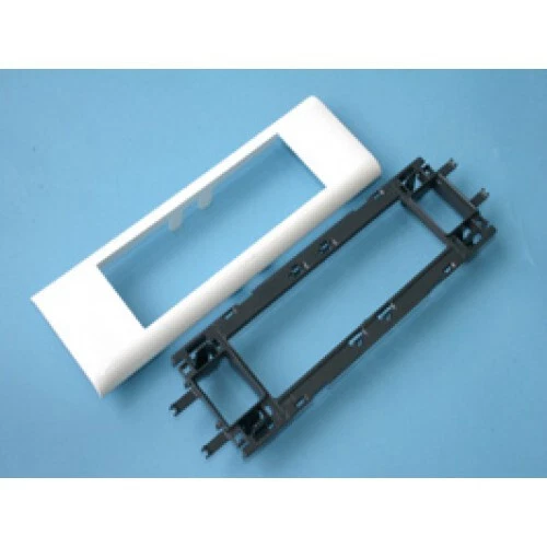 Legrand 11204 - Support MOSAIC pour Goulotte DLP couv 65 mm 4 modules