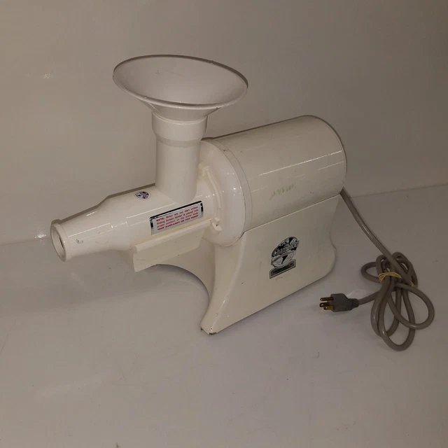 The Champion Household Juicer Model G5-NG-853S - Untested P/R
